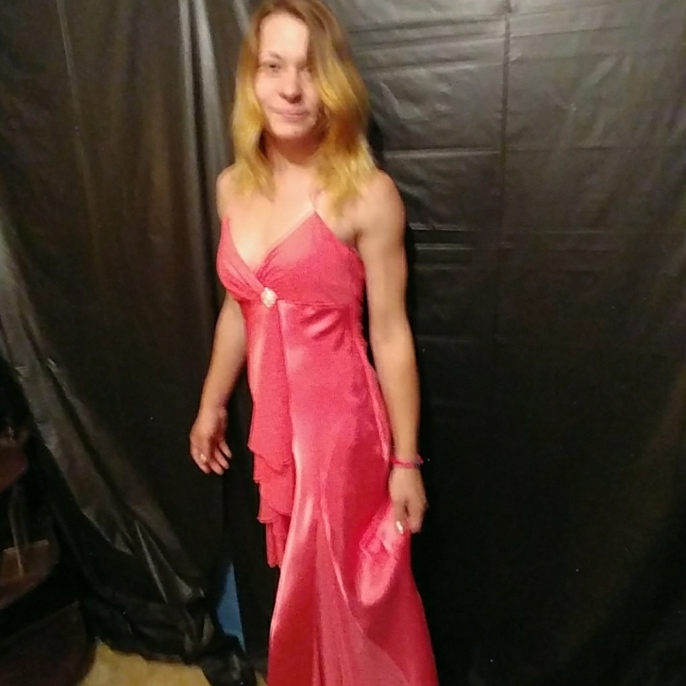 💕 Sensuous Cache Gown - Picture 4 of 5